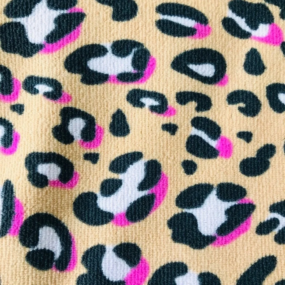 Juicy Couture Leopard Print Microfiber Pet Towel NWT - Picture 3 of 3